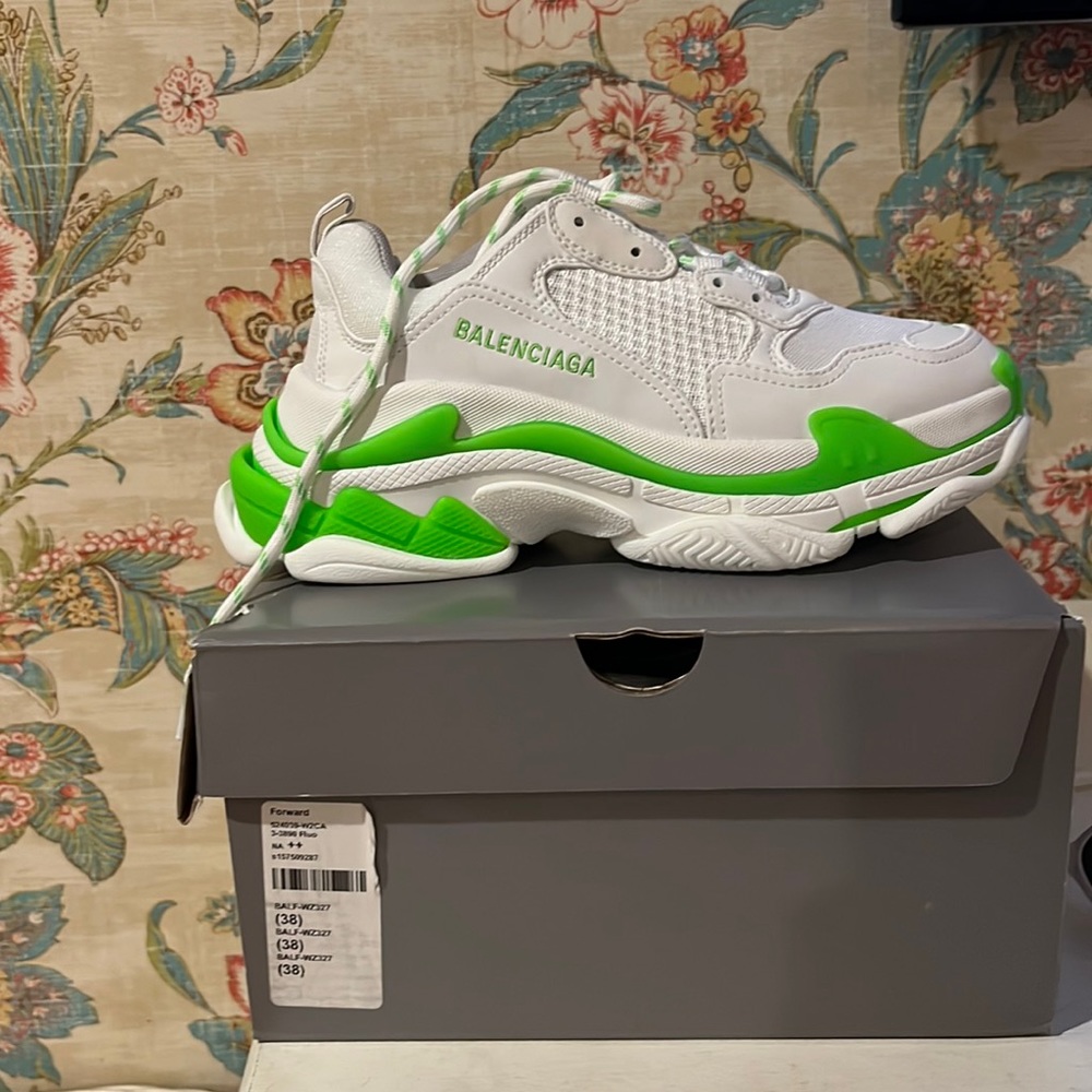 New in box — balenciaga triple s sneaker size 38